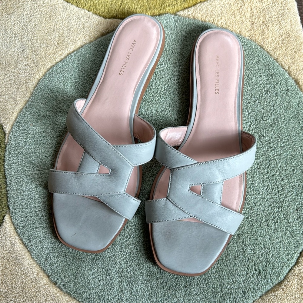Cute flat sandals - worn once as mother of the bride to reception only.